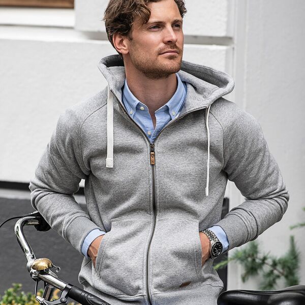 Williamsburg – fashionable hooded sweatshirt Thumbnail
